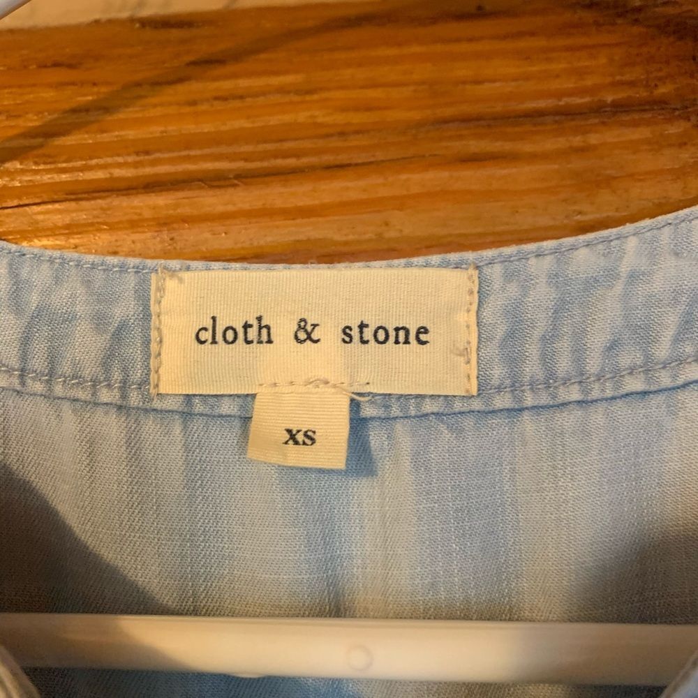 Anthropologie | Cloth & Stone Chambray Button Down Cuffed Sleeve Top XSm… - Picture 9 of 10
